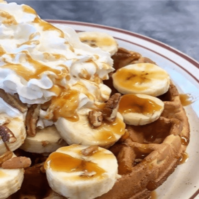 Banana-Caramel-Pecon-Waffle